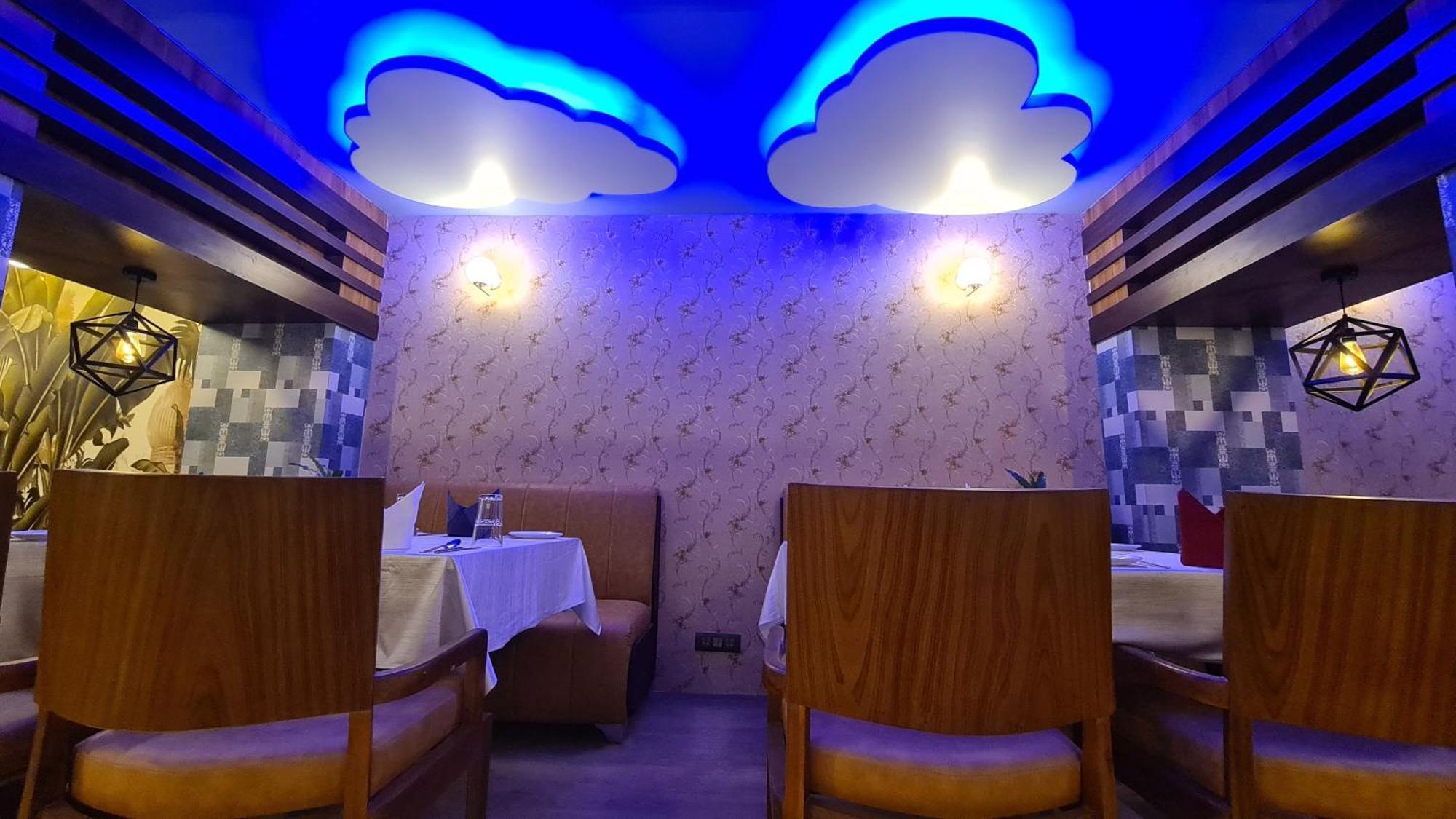 Hotel Eden Karwar Exterior photo